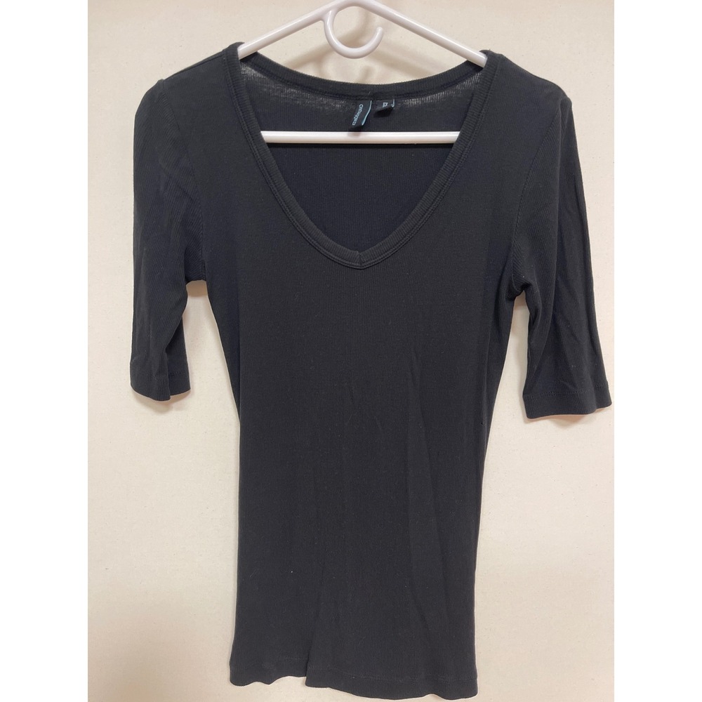 Cynthia Rowley Black Ribbed V-Neck Top Elbow Sleeve Size Medium
